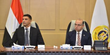 وزيرا الاستثمار يعقدان لقاءً موسعاً مع شركات الأدوية وممثلي المجلس التصديري للصناعات الطبية والدوائية