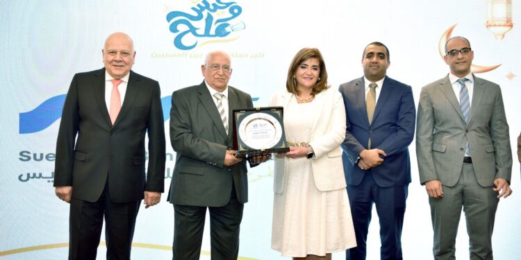 «عيش وملح».. بنك قناة السويس يدعم الأسر الأولى بالرعاية في 4 قرى بالجيزة خلال رمضان