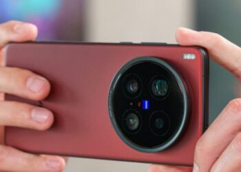 Vivo X300 Ultra.. أول هاتف في العالم بكاميرتين بدقة 200 ميجا بكسل