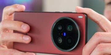 Vivo X300 Ultra.. أول هاتف في العالم بكاميرتين بدقة 200 ميجا بكسل