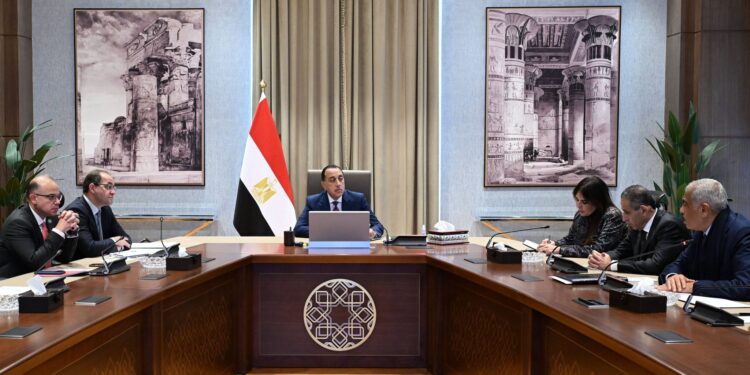 رئيس الوزراء يستعرض خطط “مجموعة طلعت مصطفى” لضخ مزيد من الاستثمارات خلال الفترة القادمة