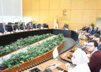 وزيرة الإسكان تترأس لجنة المرافق لمتابعة منظومة العمل بقطاع مياه الشرب والصرف الصحي بالمحافظات والمدن الجديدة