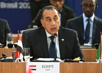 رئيس الوزراء: مشكلة الطماطم طارئة والسعر الآن من 10- 15 جنيها