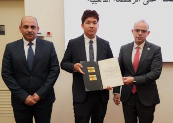 وزير الاستثمار والتجارة الخارجية يُسلم رخص ذهبية لـ 8 مشروعات مصرية وأجنبية وعربية