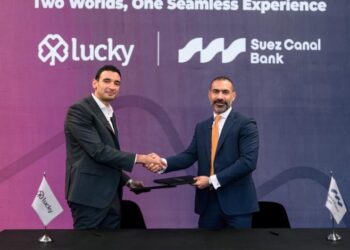 بنك قناة السويس يوقع شراكة استراتيجية مع “لاكي” لتعزيز الخدمات المالية الرقمية