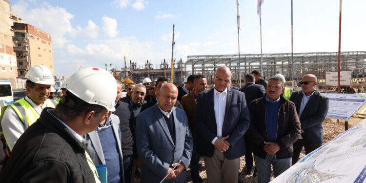 وزير النقل يتفقد مواقع العمل ومسار ومحطات مشروع المرحلة الأولى من مترو الإسكندرية( أبوقير -محطة مصر)