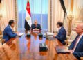 الرئيس السيسي يجتمع مع رئيس الوزراء ووزير المالية