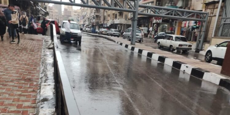 أمطار غزيرة على القاهرة الكبرى وتحذيرات من تقلبات حادة فى الأحوال الجوية