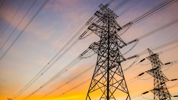 وزير الكهرباء: استمرار العمل على تحسين جودة التغذية الكهربائية والحفاظ على استدامة التيار الكهربائي