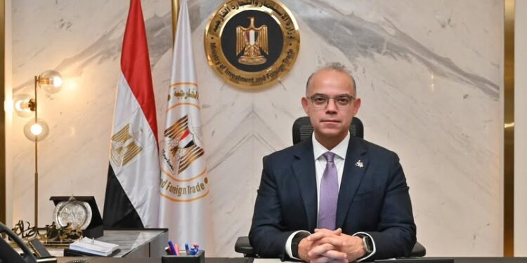 الاستثمار تفرض رسومًا وقائية على واردات الصلب لحماية الصناعة المحلية بعد زيادات قياسية في الواردات