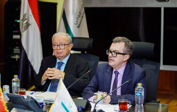 وزير التخطيط يترأس اجتماع مجلس إدارة بنك الاستثمار القومي