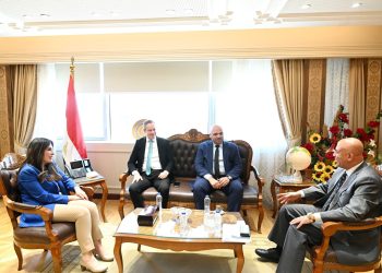 وزيرة الإسكان تبحث مع شركة «أكوا باور» سبل التعاون المشترك في مجال إنشاء وتشغيل محطات تحلية مياه البحر