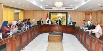 جهاز حماية البحيرات ومحافظة الفيوم يطلقان خطة لتنمية بحيرة قارون واستعادة توازنها البيئي