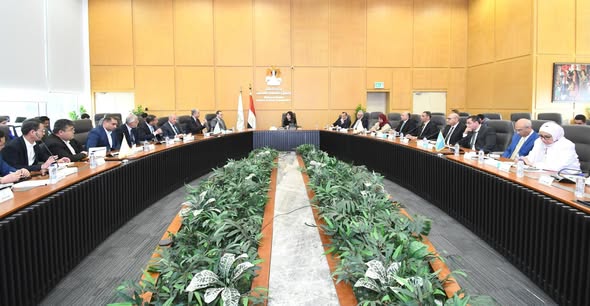 وزيرة الإسكان تتابع الموقف التنفيذي وآخر مستجدات منطقة الأعمال المركزية بالعاصمة الجديدة