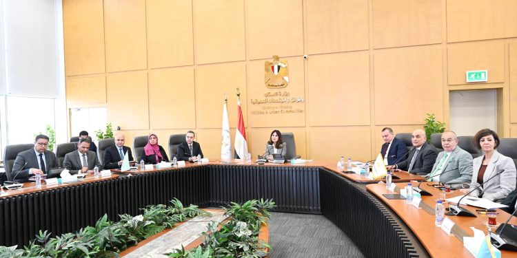 وزيرة الإسكان تلتقي مسؤولي شركة HDP لمتابعة خطط التسويق وتعزيز مبيعات مشروعات المدن الجديدة