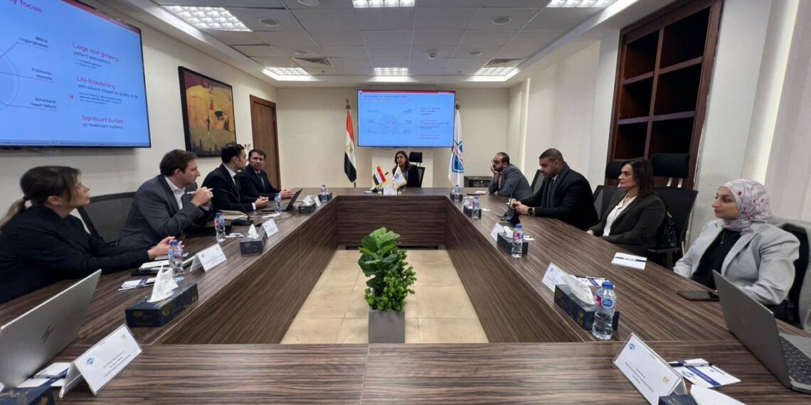 التأمين الصحي الشامل يبحث شراكات عالمية لتطوير علاج أمراض القلب