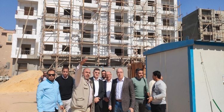 مسؤولو الوزارة يتفقدون مشروع «نزهة التجمع الثالث» بمدينة القاهرة الجديدة للوقوف على معدلات التنفيذ