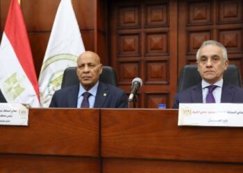 وزير العدل يوجه موظفي الوزارة العمل عن بعد يوم الأحد