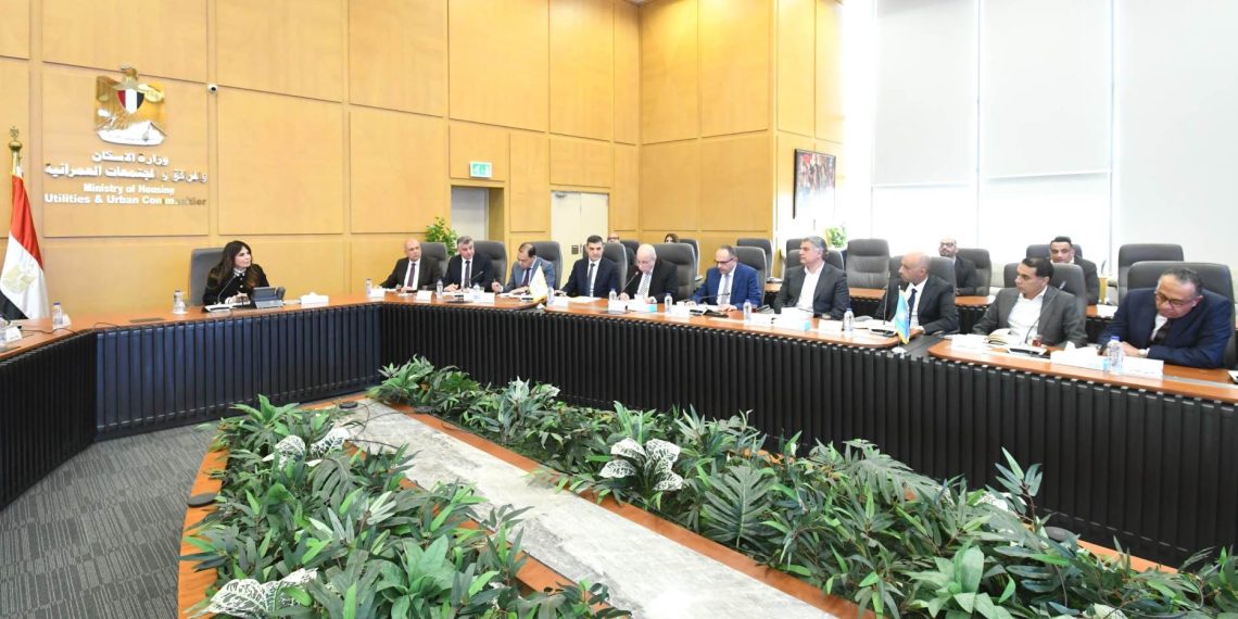 وزيرة الإسكان تبحث مع ممثلي الاتحاد المصري لمقاولي التشييد والبناء تعزيز التعاون المشترك